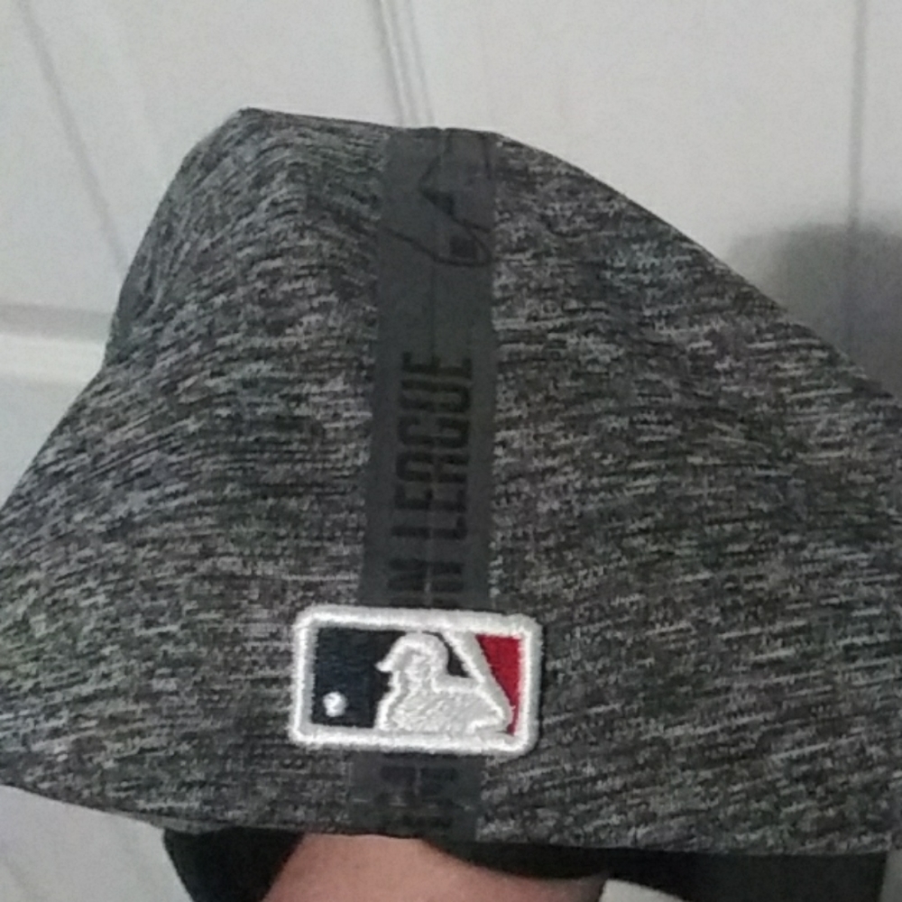 NEW Baseball hat - Picture 4 of 7
